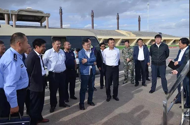 阿拉善右旗人民政府网 全旗动态 杨海,罗志伟,那顺夫,韩林润等旗处级